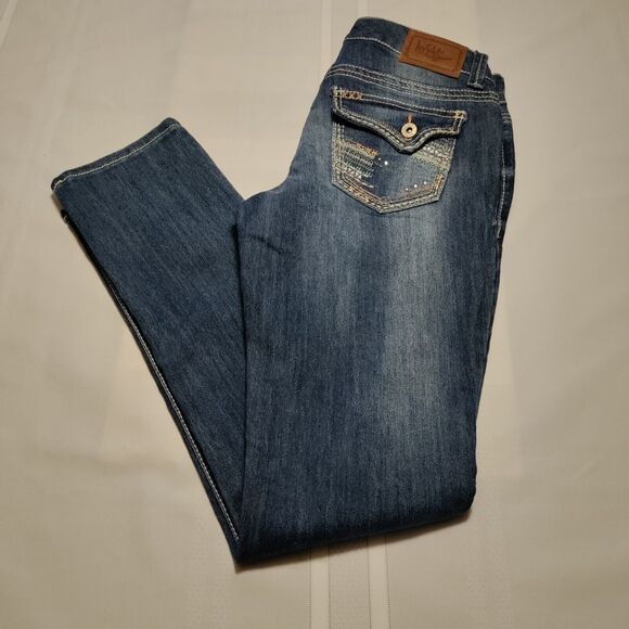 Ariya Jeans 7/8 With Designer Embroidery Pockets - Picture 2 of 16